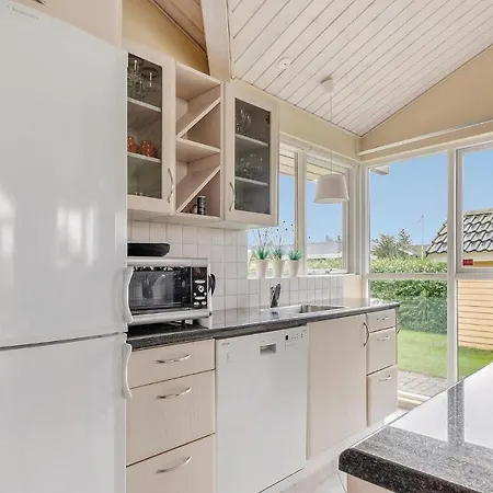Дом отдыха Three-bedroom Holiday In Haderslev *